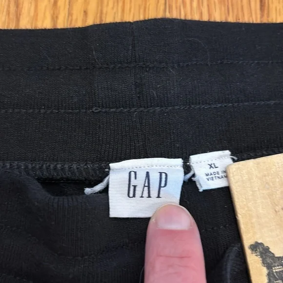 GAP sweatpants/joggers - Picture 3 of 7